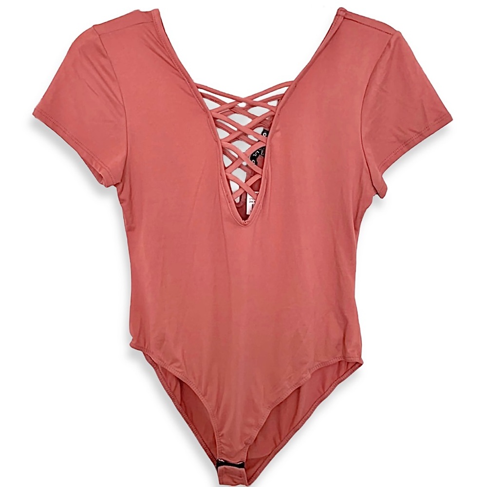 NWT Boutique Pink Criss Cross Front Capped Sleeves One Piece Bodysuit Size Large